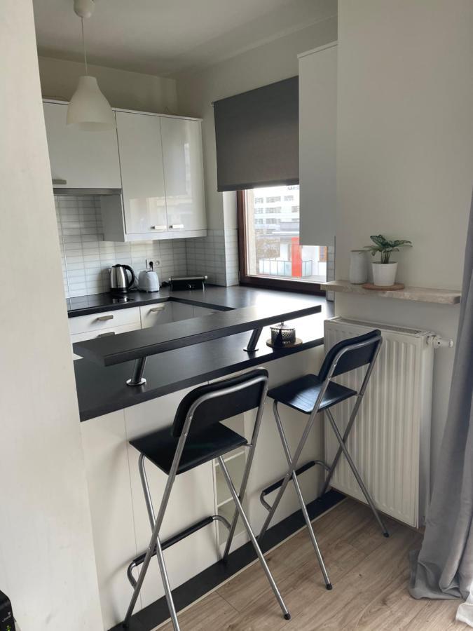 Apartament Obrzezna Airport Apartment Varşovia Exterior foto