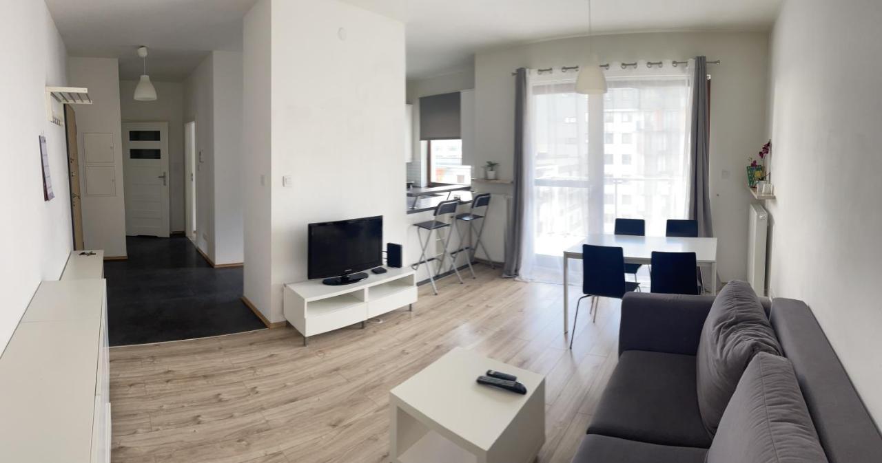 Apartament Obrzezna Airport Apartment Varşovia Exterior foto